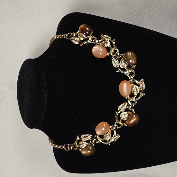 Vintage Jewelry - Vintage Barclay Moonglow Necklace